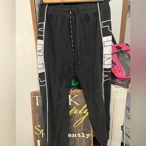 Women’s joggers